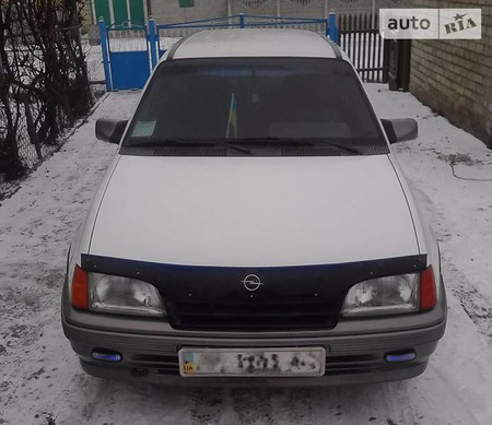 Opel Kadett 1990  випуску Донецьк з двигуном 1.4 л бензин універсал механіка за 2300 долл. 