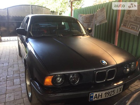 BMW 525 1991  випуску Донецьк з двигуном 2.5 л газ седан механіка за 3000 долл. 