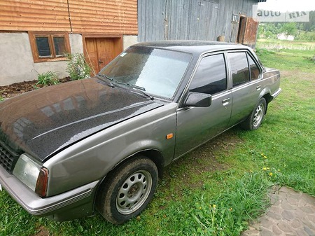 Opel Ascona 1986  випуску Чернівці з двигуном 1.6 л бензин седан механіка за 1700 долл. 