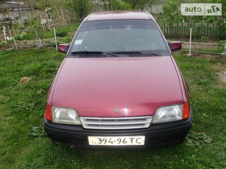 Opel Kadett 1989  випуску Львів з двигуном 1.8 л бензин хэтчбек механіка за 1100 долл. 