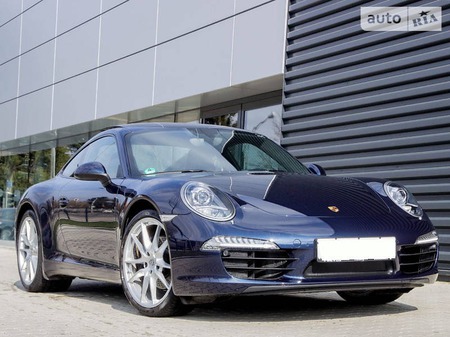 Porsche 911 2015  випуску Київ з двигуном 3 л бензин купе автомат за 98900 євро 