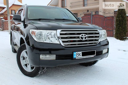 Toyota Land Cruiser 2009  випуску Рівне з двигуном 0 л газ позашляховик автомат за 29500 долл. 