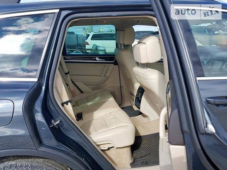 Volkswagen Touareg 2013  випуску Київ з двигуном 3 л дизель позашляховик автомат за 7000 долл. 