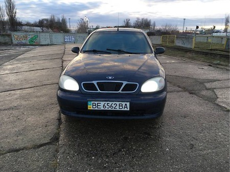 Daewoo Lanos 2004  випуску Миколаїв з двигуном 1.5 л газ седан механіка за 3000 долл. 