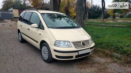 Volkswagen Sharan 2008  випуску Дніпро з двигуном 0 л газ мінівен механіка за 9600 долл. 