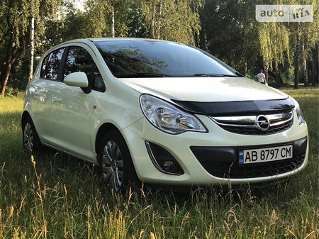 Opel Corsa 2014  випуску Вінниця з двигуном 1.2 л бензин хэтчбек автомат за 8699 долл. 