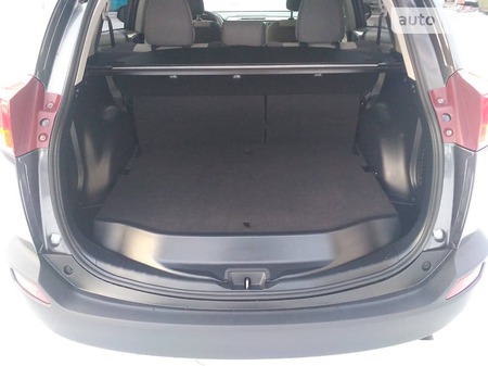 Toyota RAV 4 2013  випуску Черкаси з двигуном 2.5 л газ позашляховик автомат за 20700 долл. 