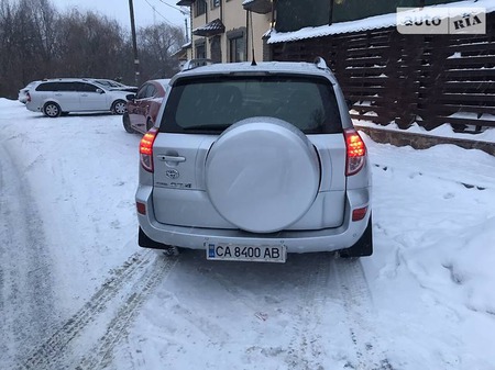 Toyota RAV 4 2006  випуску Черкаси з двигуном 0 л газ позашляховик автомат за 11800 долл. 