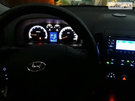 Hyundai i30 2011  випуску Дніпро з двигуном 1.6 л бензин хэтчбек автомат за 9200 долл. 