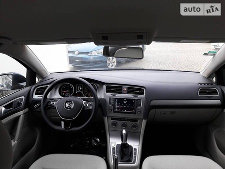 Volkswagen Golf SportWagen 2015  випуску Луганськ з двигуном 2 л дизель універсал автомат за 18000 долл. 