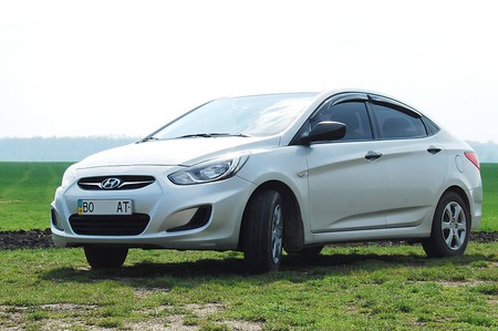 Hyundai Accent 2011  випуску Тернопіль з двигуном 1.4 л бензин седан автомат за 8700 долл. 