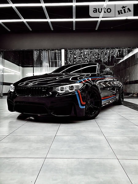 BMW M4 2015  випуску Київ з двигуном 3 л бензин купе автомат за 60000 долл. 