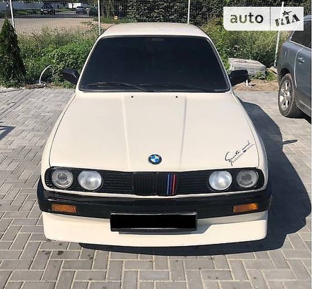 BMW 318 1987  випуску Вінниця з двигуном 0 л бензин купе механіка за 2600 долл. 