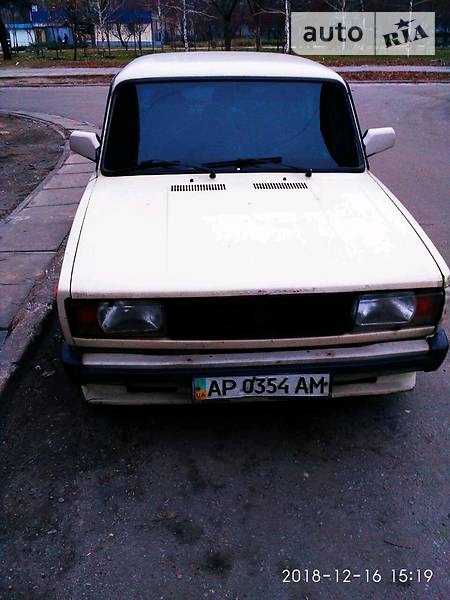 Lada 2105 1990  випуску Запоріжжя з двигуном 1.3 л газ седан механіка за 1500 долл. 