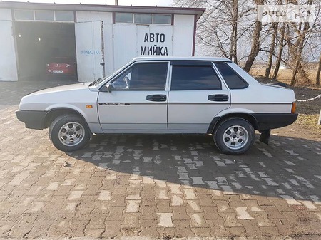 Lada 21099 2011  випуску Хмельницький з двигуном 1.6 л газ седан механіка за 3450 долл. 