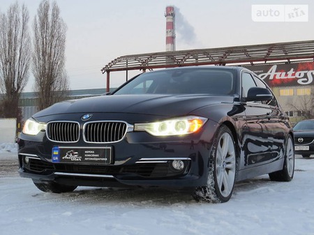 BMW 335 2012  випуску Черкаси з двигуном 3 л бензин седан автомат за 23900 долл. 