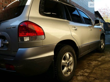 Hyundai Santa Fe 2006  випуску Луганськ з двигуном 2.4 л бензин позашляховик механіка за 8300 долл. 