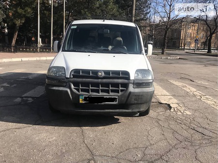 Fiat Doblo 2004  випуску Миколаїв з двигуном 1.3 л дизель мінівен механіка за 4500 долл. 