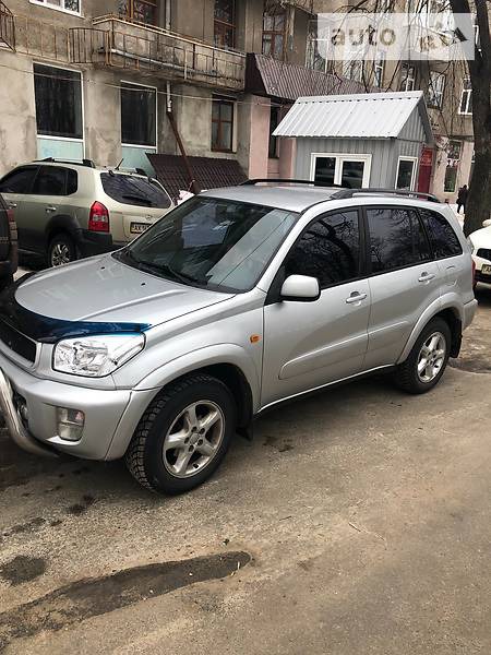 Toyota RAV 4 2002  випуску Харків з двигуном 2 л бензин позашляховик автомат за 7900 долл. 