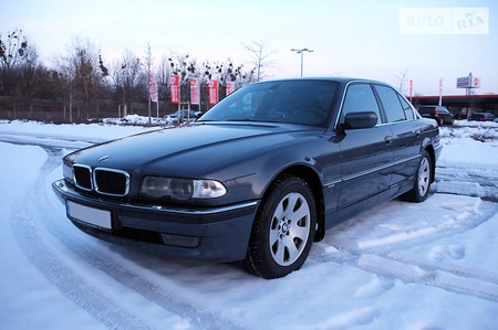 BMW 740 2001  випуску Київ з двигуном 0 л бензин седан автомат за 8500 долл. 