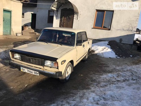 Lada 2105 1990  випуску Львів з двигуном 0 л газ седан механіка за 870 долл. 