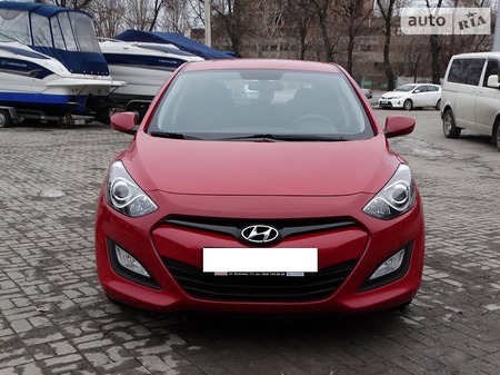 Hyundai i30 2013  випуску Дніпро з двигуном 1.4 л дизель хэтчбек механіка за 9200 долл. 