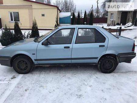 Renault 19 1990  випуску Луцьк з двигуном 1.4 л бензин седан механіка за 2300 долл. 