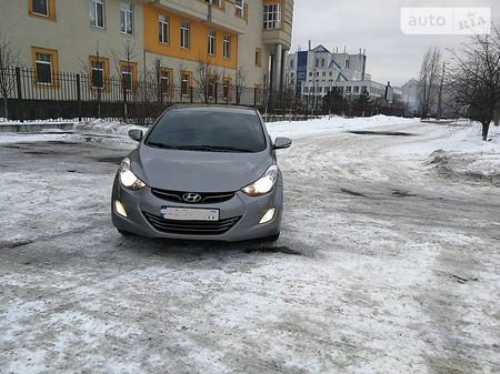 Hyundai Elantra 2011  випуску Київ з двигуном 0 л газ седан автомат за 10800 долл. 