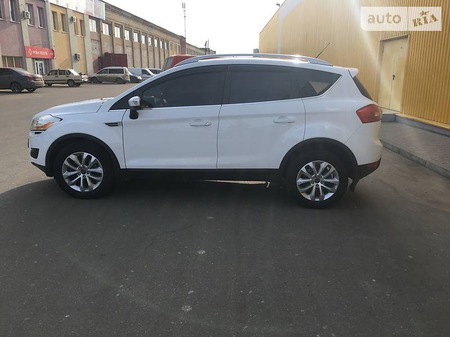 Ford Kuga 2012  випуску Запоріжжя з двигуном 2.5 л бензин позашляховик автомат за 14800 долл. 