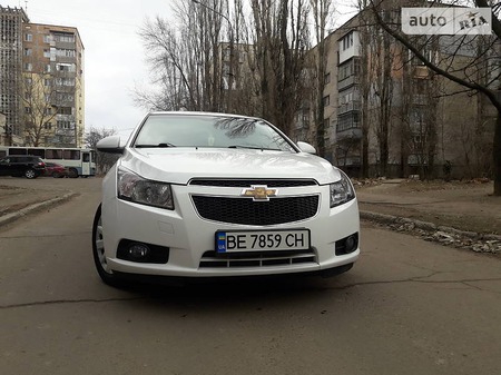Chevrolet Cruze 2013  випуску Миколаїв з двигуном 0 л газ седан механіка за 8500 долл. 