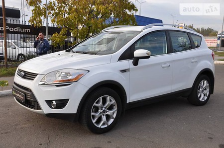 Ford Kuga 2011  випуску Миколаїв з двигуном 2.5 л газ позашляховик автомат за 12900 долл. 