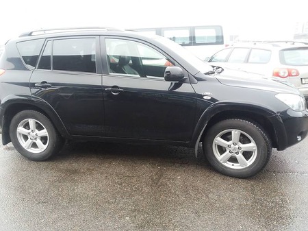 Toyota RAV 4 2007  випуску Харків з двигуном 2.2 л дизель позашляховик механіка за 11800 долл. 