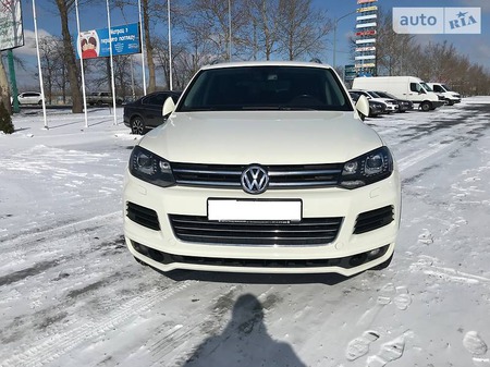 Volkswagen Touareg 2011  випуску Миколаїв з двигуном 4.2 л дизель позашляховик автомат за 31000 долл. 