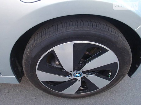 BMW i3 2014  випуску Київ з двигуном 0.6 л гібрид хэтчбек автомат за 26800 долл. 