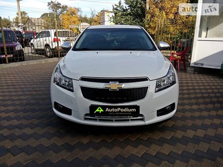 Chevrolet Cruze 2012  випуску Миколаїв з двигуном 1.6 л бензин хэтчбек механіка за 10999 долл. 