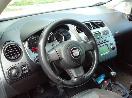 Seat Toledo 2009  випуску Полтава з двигуном 1.6 л газ мінівен механіка за 8001 долл. 