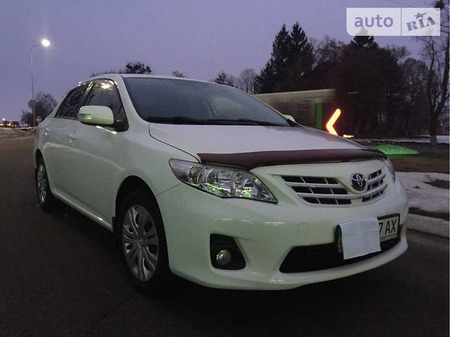 Toyota Corolla 2012  випуску Харків з двигуном 1.6 л бензин седан механіка за 13600 долл. 