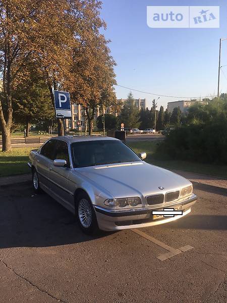 BMW 735 2001  випуску Львів з двигуном 0 л бензин седан автомат за 6200 долл. 