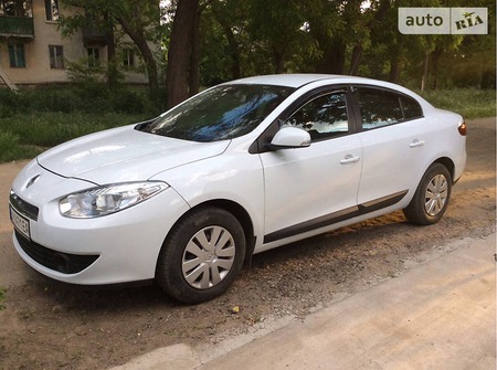 Renault Fluence 2012  випуску Одеса з двигуном 1.6 л газ седан механіка за 7800 долл. 