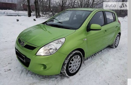 Hyundai i20 2011  випуску Київ з двигуном 0 л бензин хэтчбек автомат за 6700 долл. 