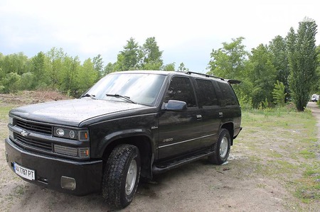 Chevrolet Tahoe 1996  випуску Київ з двигуном 5.7 л газ позашляховик автомат за 15000 долл. 