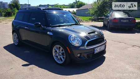 Mini Cooper 2012  випуску Луцьк з двигуном 1.6 л бензин універсал автомат за 12000 долл. 