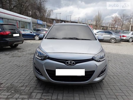 Hyundai i20 2012  випуску Дніпро з двигуном 1.4 л газ хэтчбек автомат за 8999 долл. 