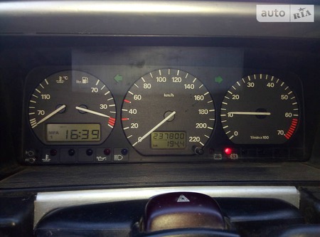 Volkswagen Passat 1996  випуску Донецьк з двигуном 1.8 л газ універсал  за 4600 долл. 