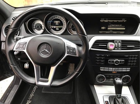 Mercedes-Benz C 250 2012  випуску Херсон з двигуном 1.8 л бензин седан автомат за 16900 долл. 