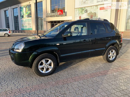 Hyundai Tucson 2004  випуску Дніпро з двигуном 2 л дизель позашляховик автомат за 8700 долл. 