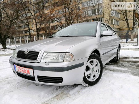 Skoda Octavia 2000  випуску Київ з двигуном 0 л бензин хэтчбек автомат за 5250 долл. 