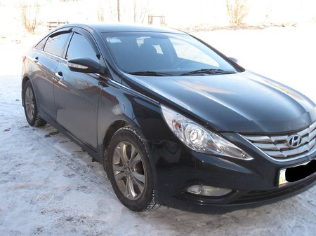 Hyundai Sonata 2010  випуску Донецьк з двигуном 2 л газ седан автомат за 12100 долл. 