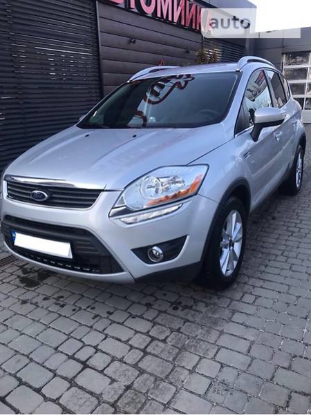 Ford Kuga 2012  випуску Львів з двигуном 2 л дизель позашляховик автомат за 13999 долл. 