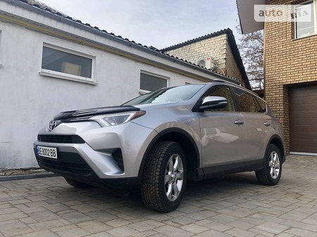 Toyota RAV 4 2016  випуску Миколаїв з двигуном 0 л бензин універсал автомат за 20300 долл. 